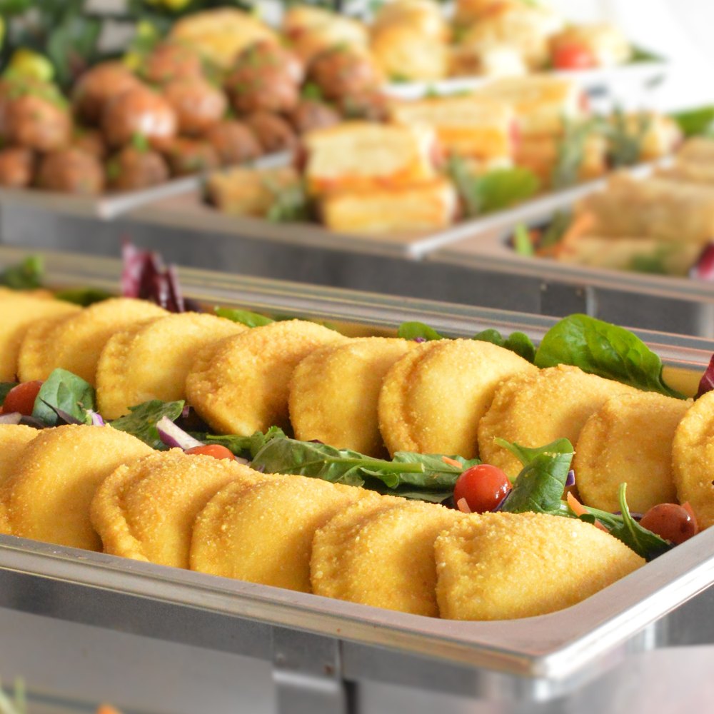 Buffet serving idea for frozen catering packs